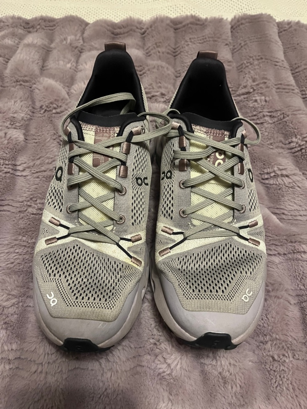 On Cloud Cloudsurfer Trail shoes
